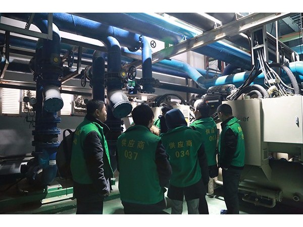 工廠陳舊中央空調能耗大，磁懸浮變頻機組給你理想的節能效益